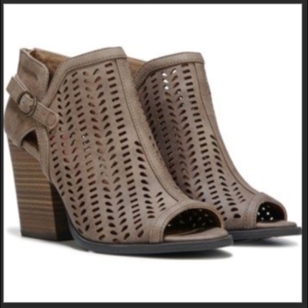 Jellypop Odessa peep toe bootie Sz 11
